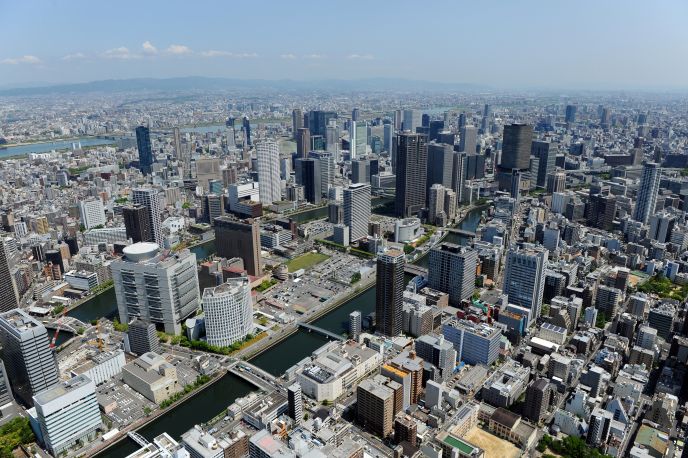 サーブコープ、江戸堀センタービルを含む、中之島・江戸堀エリアのオフィス街の風景