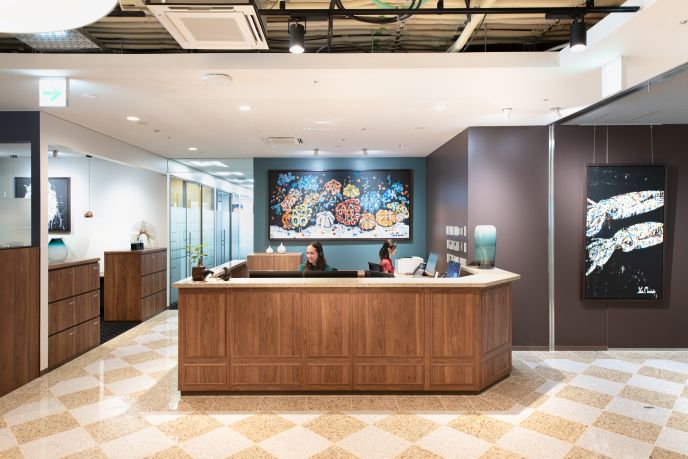 サーブコープ、東宝日比谷プロムナードビルのオフィスサービスの受付