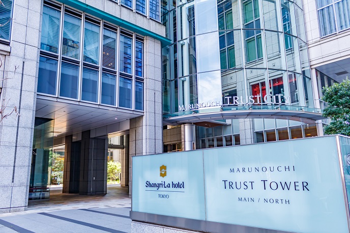 丸の内トラストタワーの外観