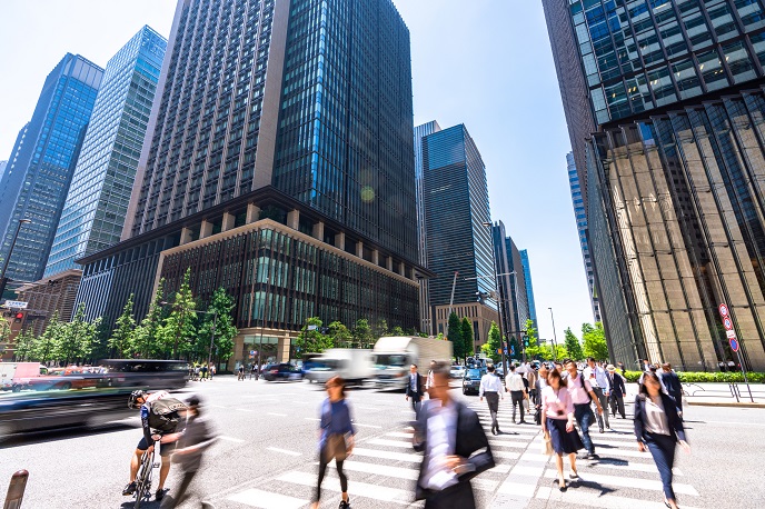 丸の内エリアの歩道