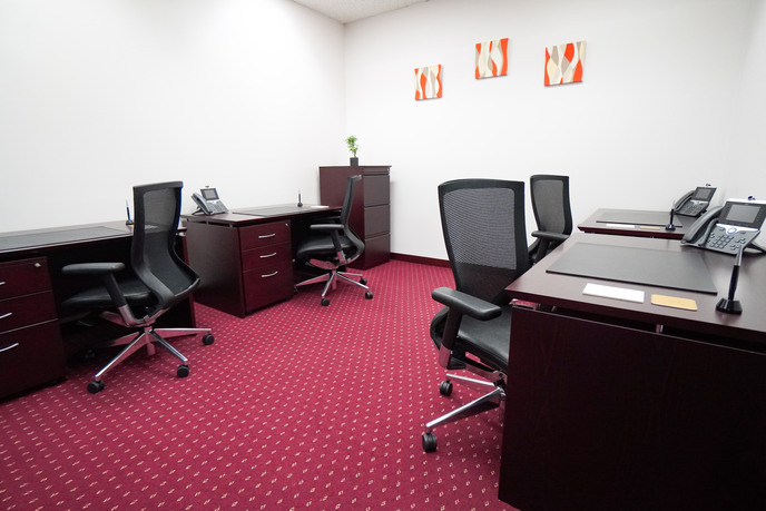 4人-5人用のレンタルオフィスのイメージ