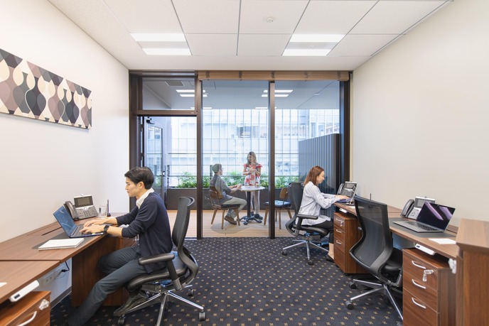 サーブコープ東宝日比谷プロムナードのベランダ付きレンタルオフィス