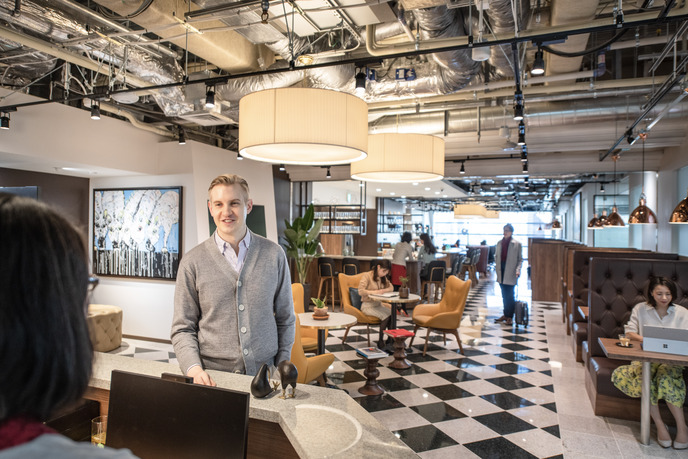 サーブコープヤンマー東京のプレミアムコワーキングラウンジ