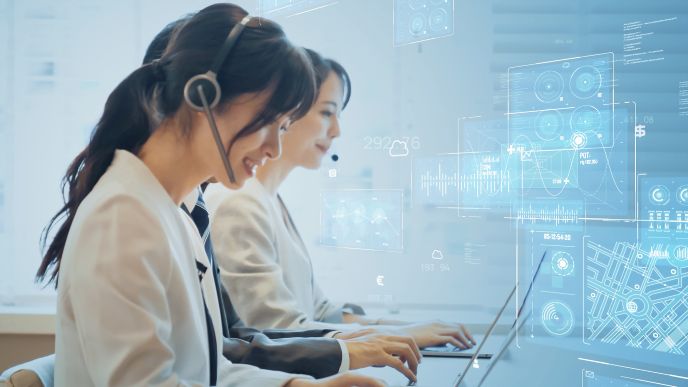 多種多様なAIツールを活用するサーブコープのレセプショニスト