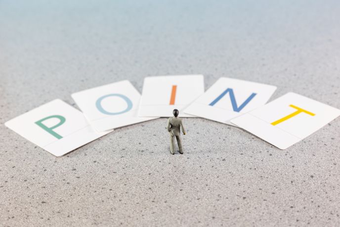 初めての起業を成功に導くための事前準備と業種選びのポイントをまとめた図