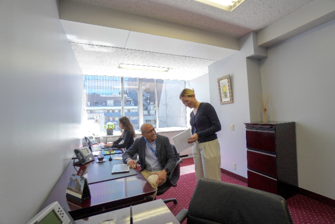 サーブコープの個室タイプのコワーキングスペースにおける、部屋の種類と防音レベルを示すイメージ