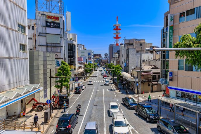 三浦半島のほぼ中央に位置する横須賀。豊かな自然環境に恵まれたエリアのイメージ