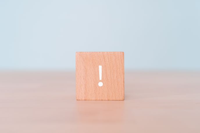 バーチャルオフィス選びにおける注意点や重要ポイントを示すイメージ