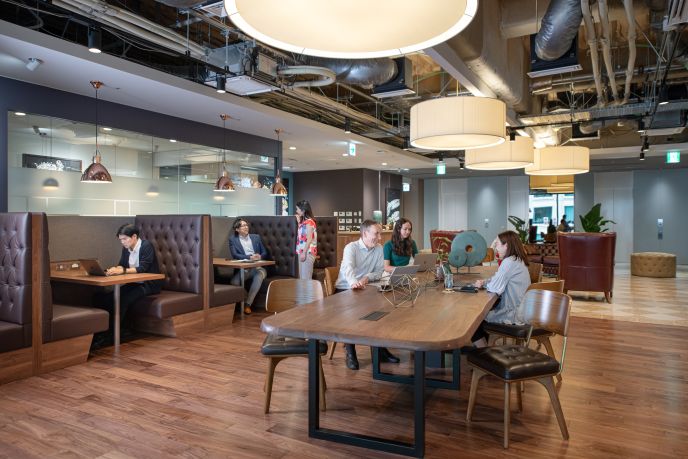 サーブコープ、バーチャルオフィスも利用できる東宝日比谷プロムナード拠点のコワーキングペースのイメージ