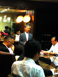 サーブコープ　ビジネス講演会　スピーカーの五十川 充 様