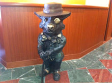 サーブコープ ウォンバット シドニー像